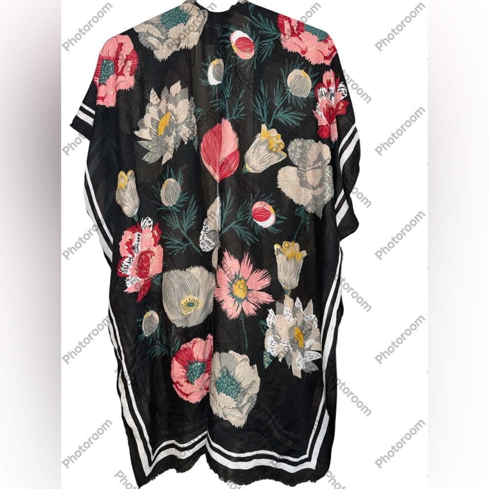 Woven Heart Floral Kimono, Size One Size - Picture 2 of 5